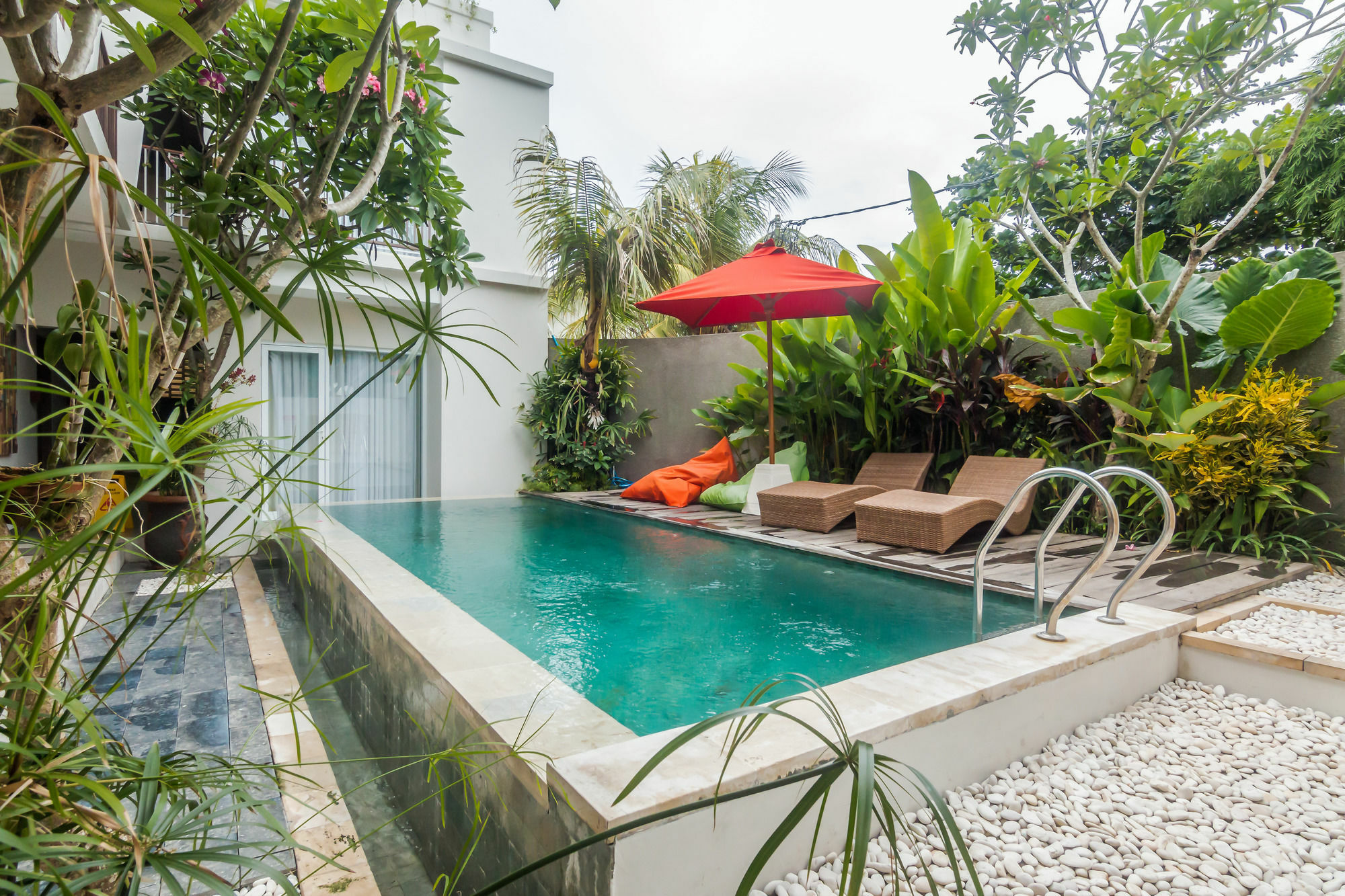 Zen Rooms Seminyak Kayu Jati מראה חיצוני תמונה