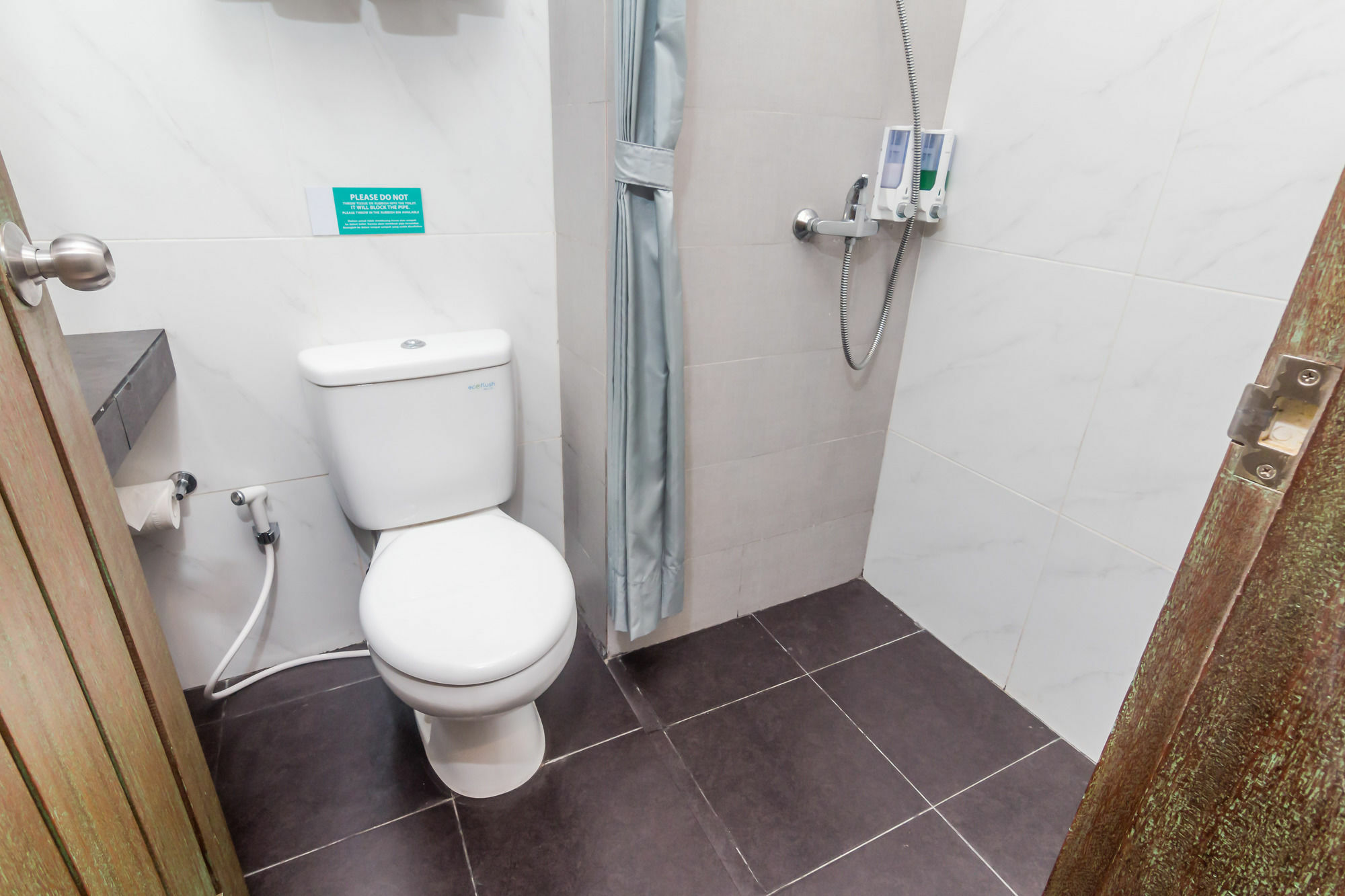 Zen Rooms Seminyak Kayu Jati מראה חיצוני תמונה