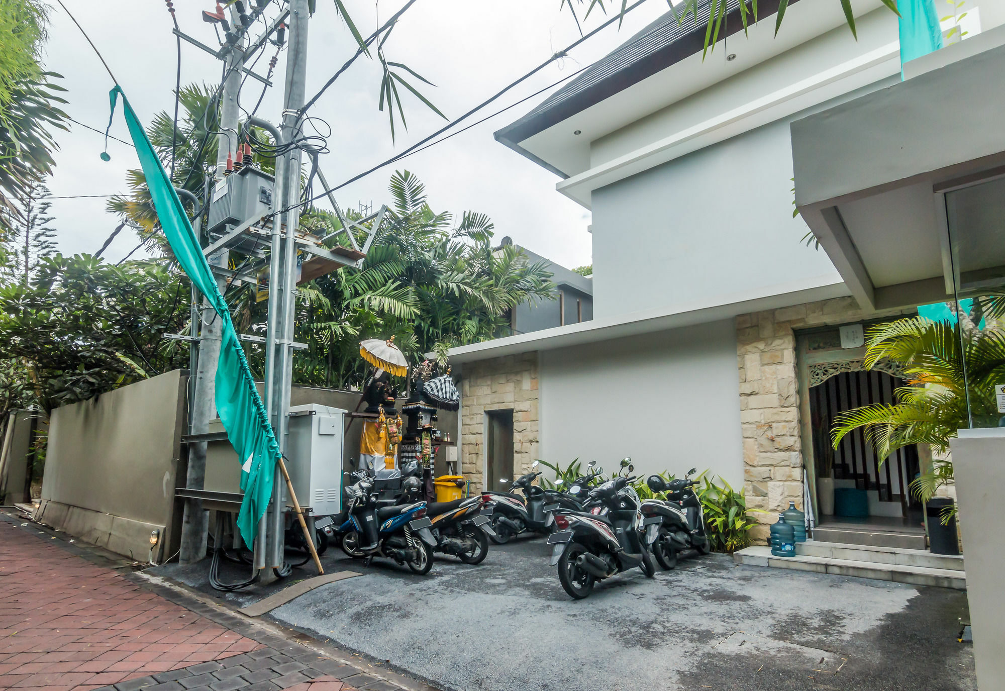 Zen Rooms Seminyak Kayu Jati מראה חיצוני תמונה